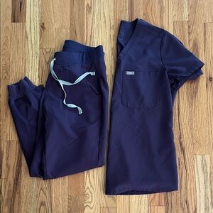 FIGS Purple Shadow Small Petite Set